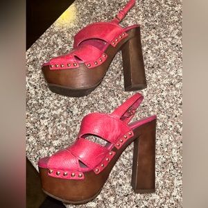 BCBG fun, retro platform heels